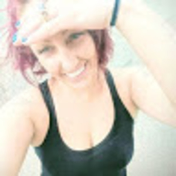 Meet your Posher, Clara - Picture 1 of 1